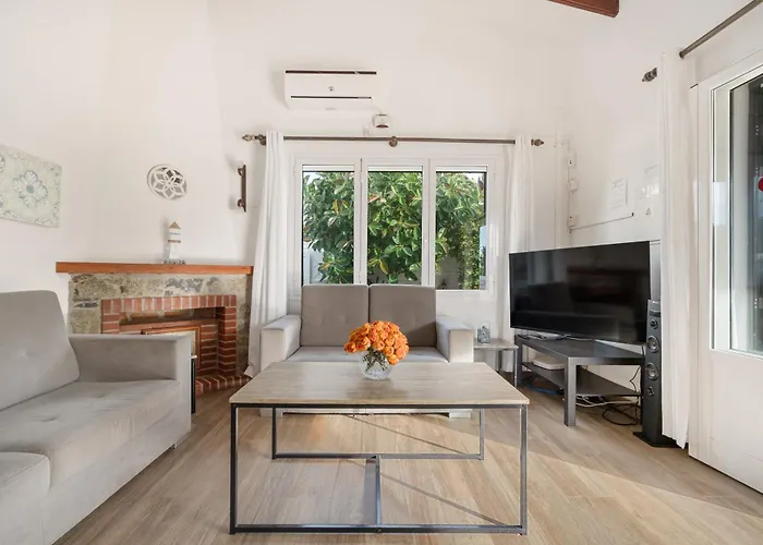 Claudia Menorca Willa Cala En Porter (Menorca)